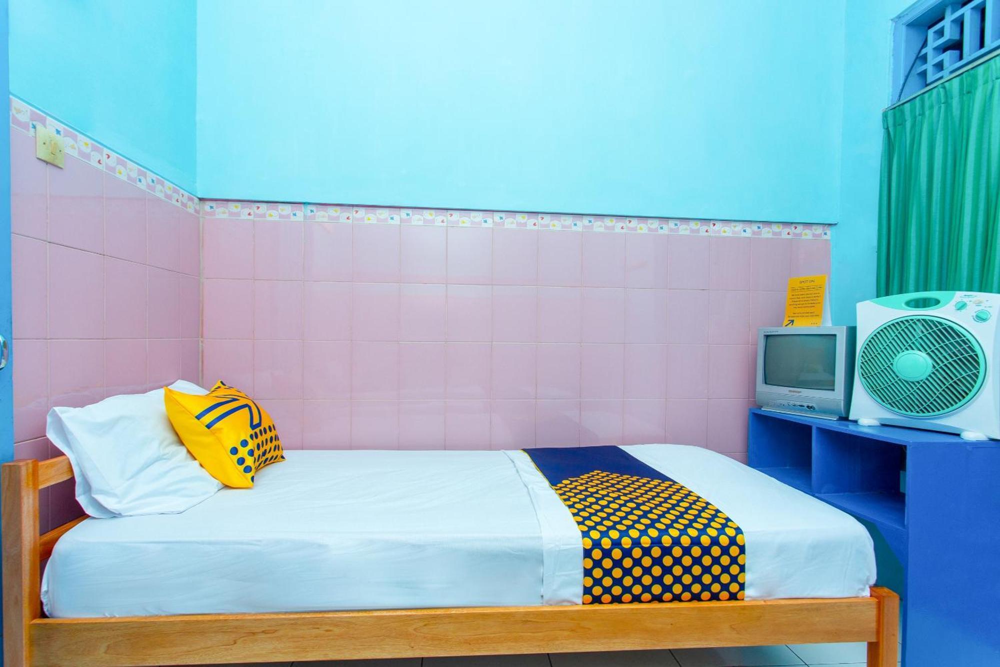 Spot On 2871 Hotel Budi Purwokerto Bagian luar foto