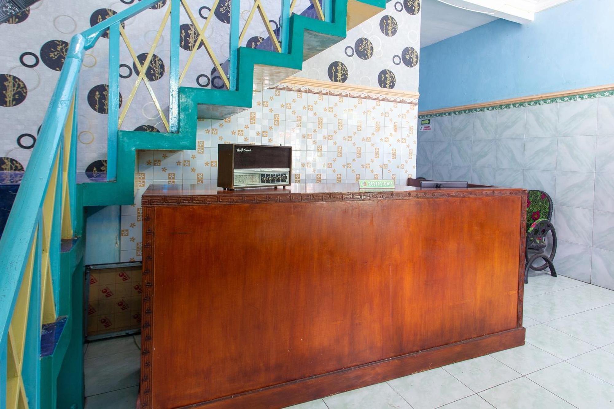 Spot On 2871 Hotel Budi Purwokerto Bagian luar foto